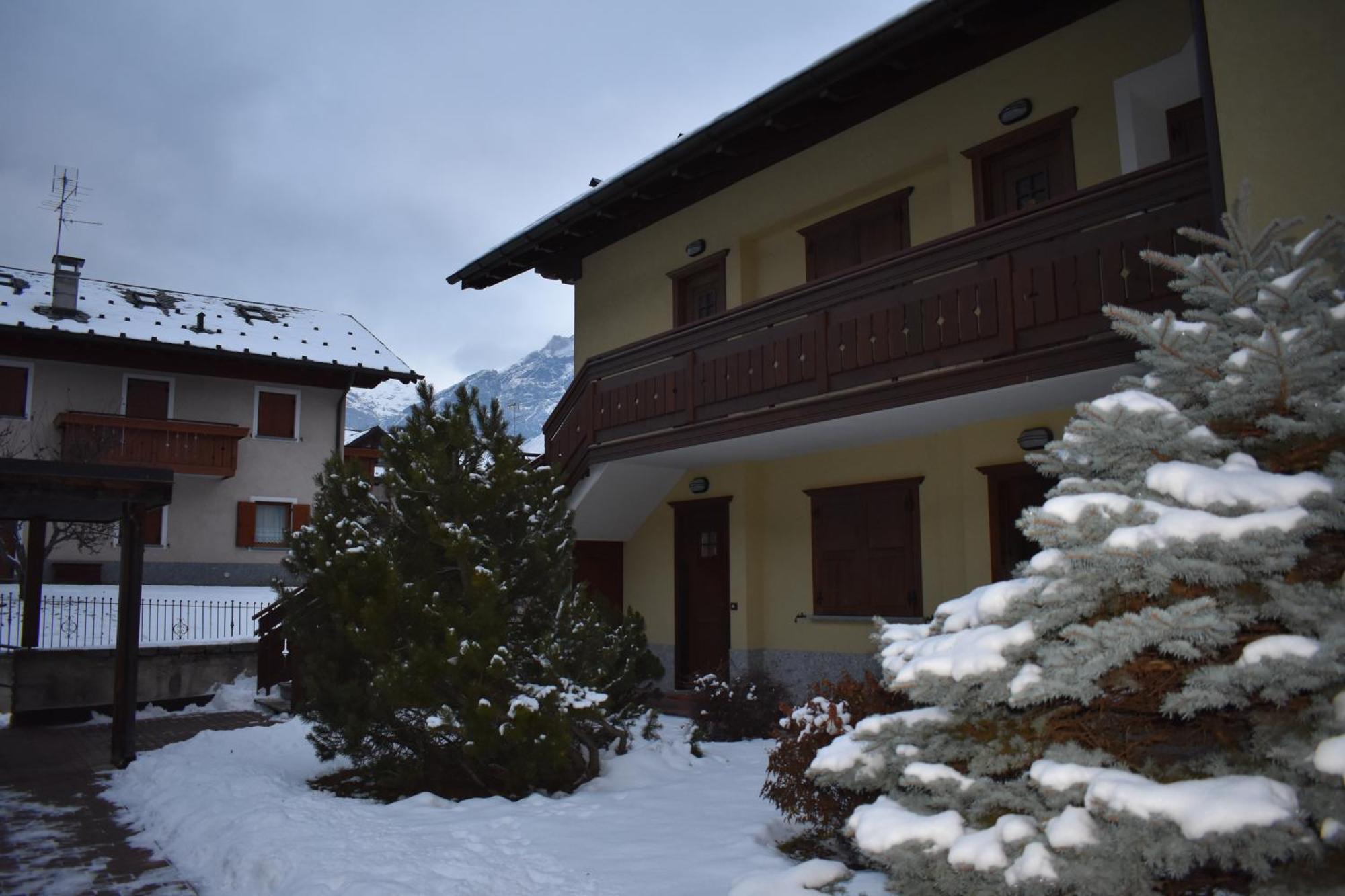 Appartamento In Residence Santa Lucia بورمْيو المظهر الخارجي الصورة